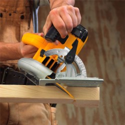 Sierra circular de 7-1/4" DWE575 DeWalt